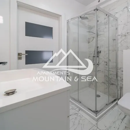 Dworcowa שצ'קלארסקה פוראובה